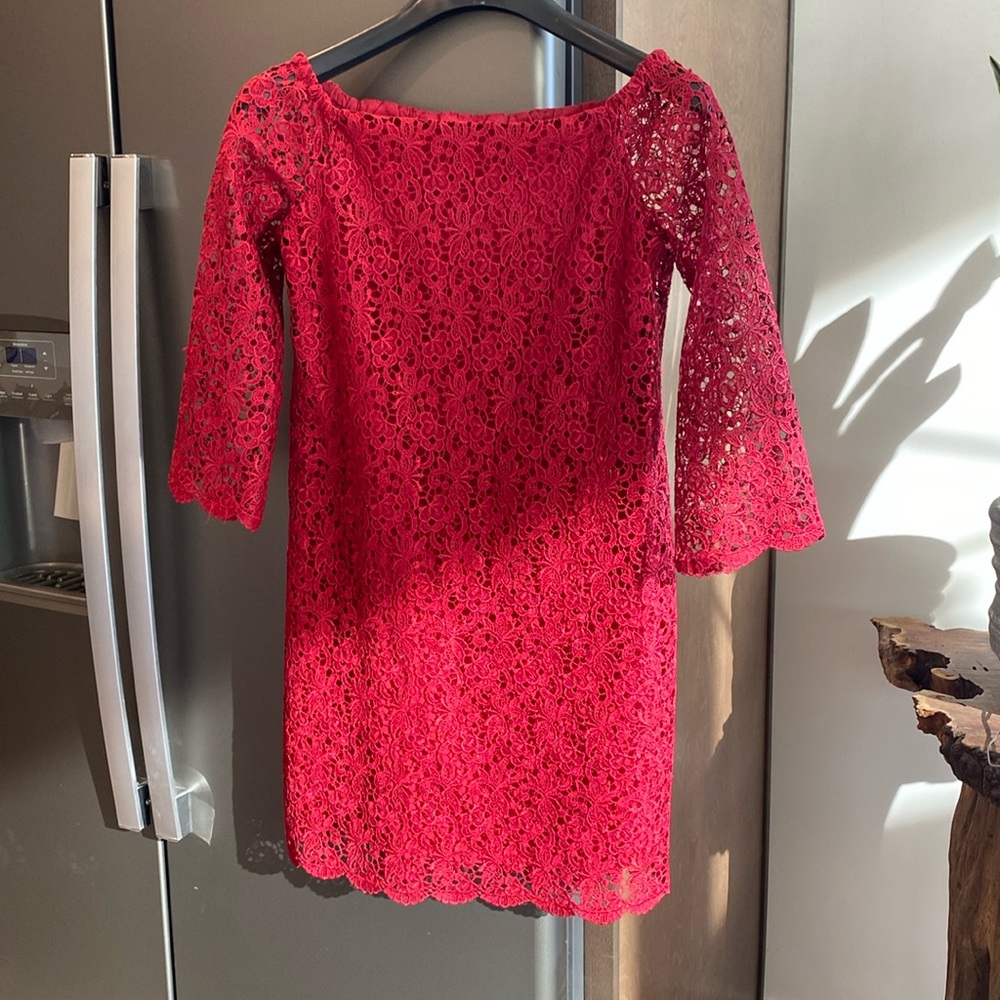 Red lace cocktail dress can be worn on or off the shoulders